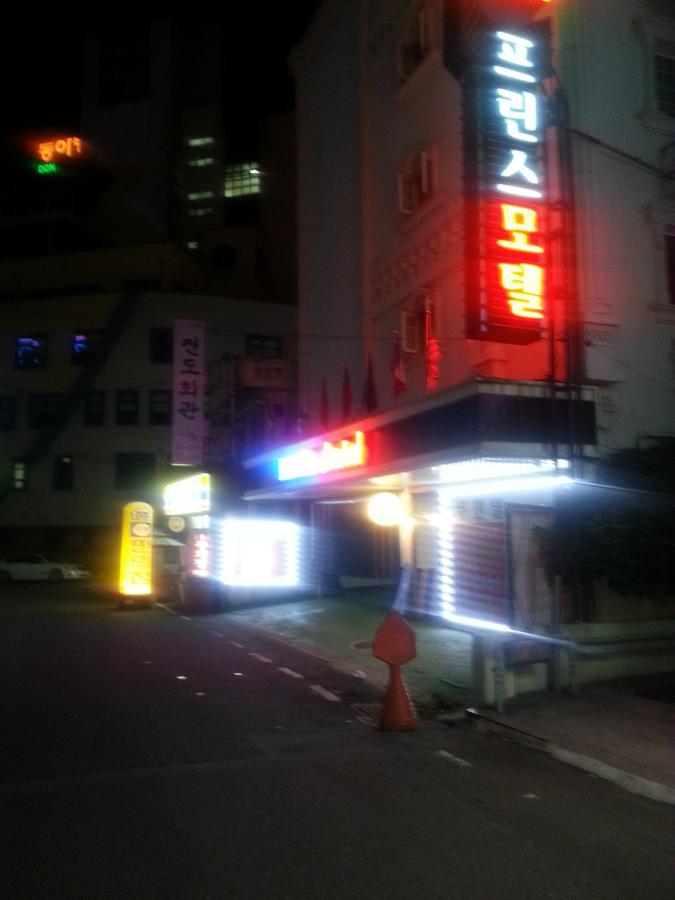 Prince Hotel Gwangju Metropolitan City Exterior photo