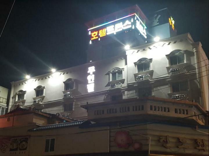 Prince Hotel Gwangju Metropolitan City Exterior photo